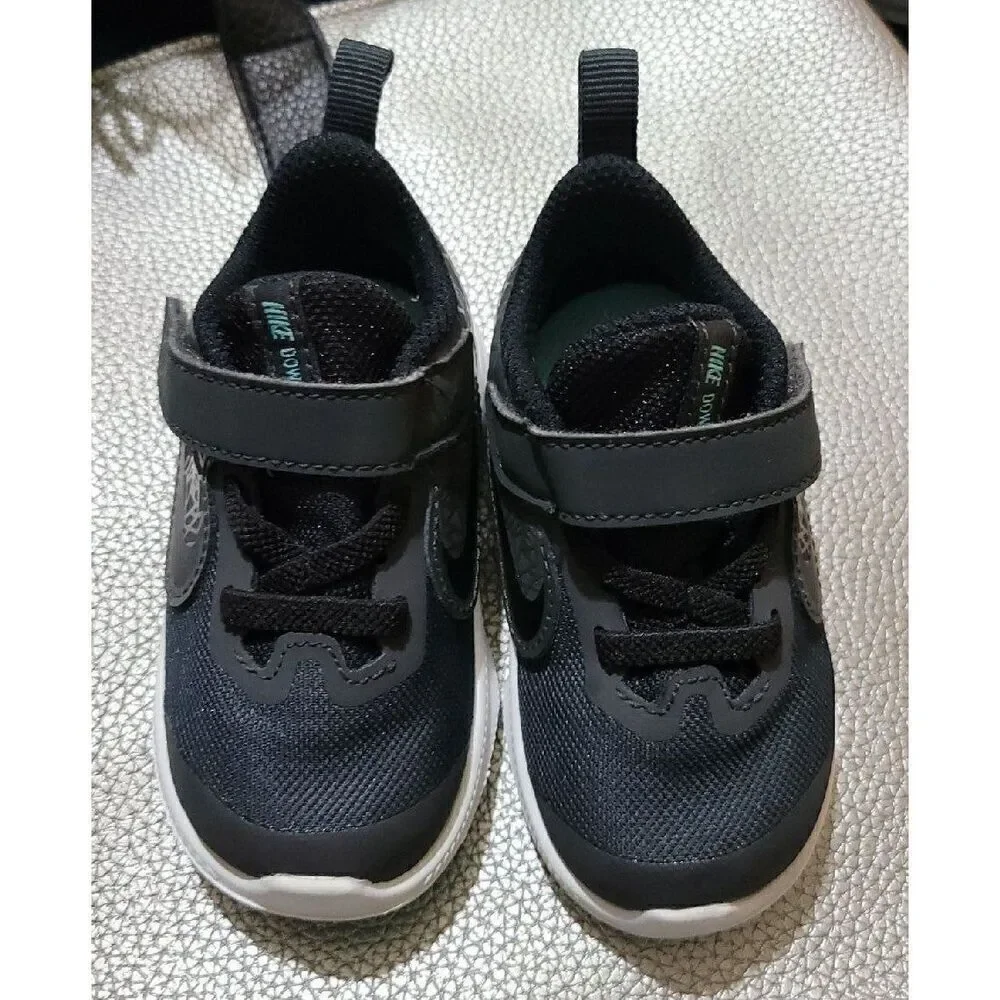 Nike Downshifter 9 Rebel  Size 5C